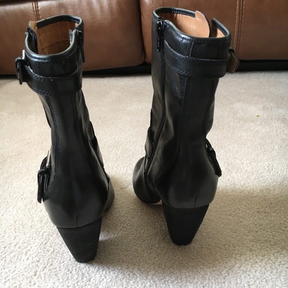 Black chunky booties - Picture 3 of 6